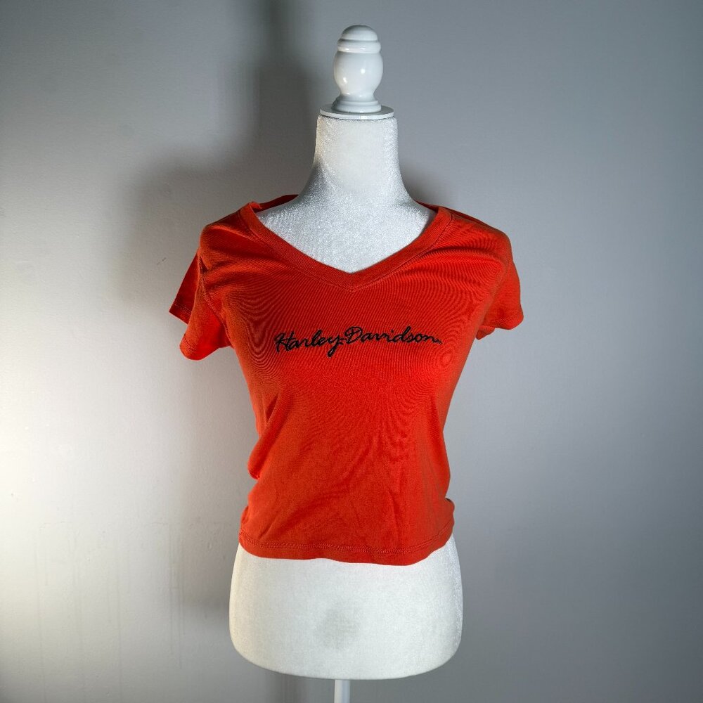 Harley Davidson Womens Size M 100% Cotton Slightly Cropped V Neck Top Logo